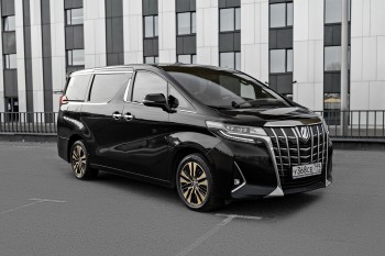 Toyota Alphard, фото 1