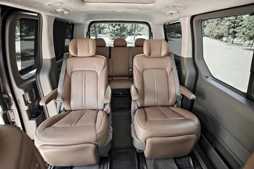 Image Hyundai Staria с водителем14