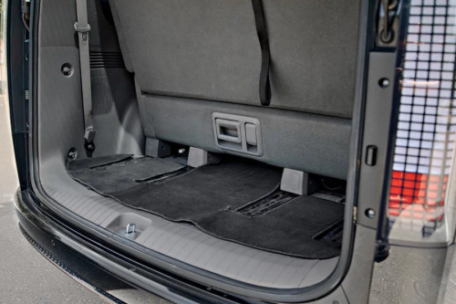 Image Hyundai Staria с водителем26