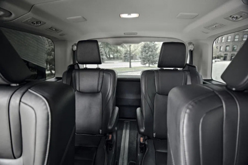 Image Toyota Hiace 5 мест VIP12