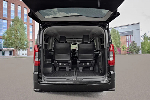 Image Toyota Hiace 5 мест VIP27